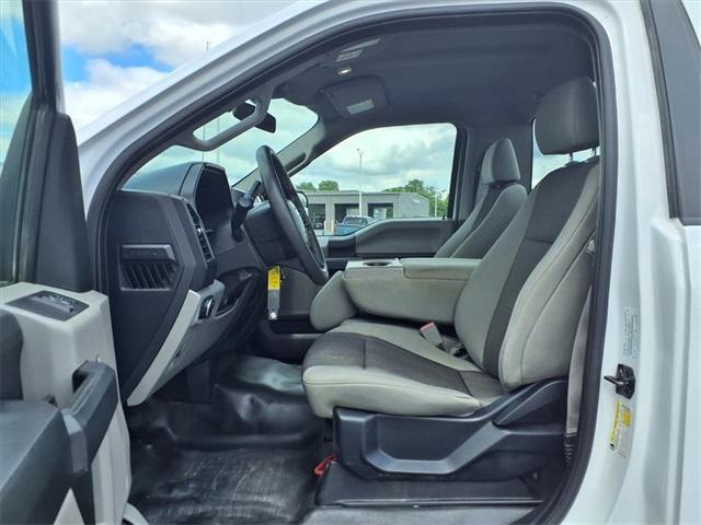 Photo of 2020 Oxford White Ford F-150