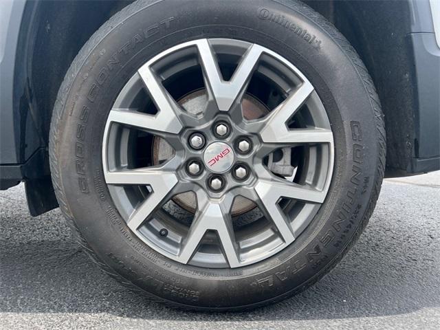 Photo of 2023 Summit White GMC Acadia