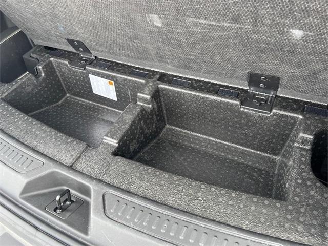 Photo of 2023 Summit White GMC Acadia