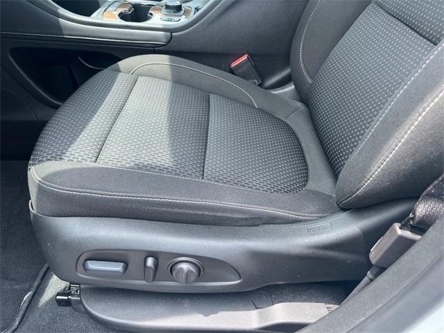 Photo of 2023 Summit White GMC Acadia