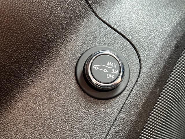 Photo of 2023 Summit White GMC Acadia