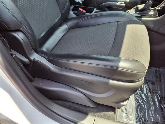 Photo of 2020 Summit White Buick Encore