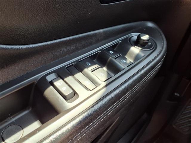 Photo of 2020 Summit White Buick Encore