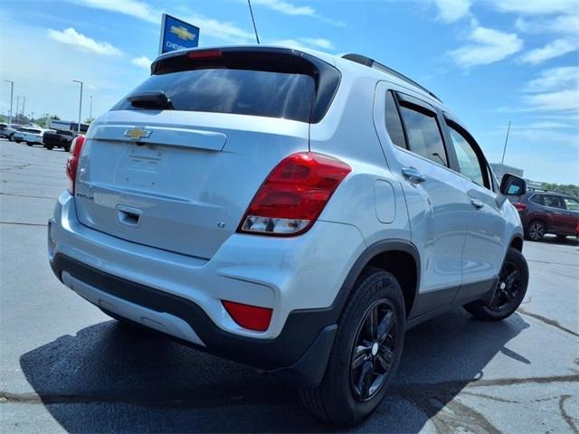 Photo of 2020 Silver Ice Metallic Chevrolet Trax