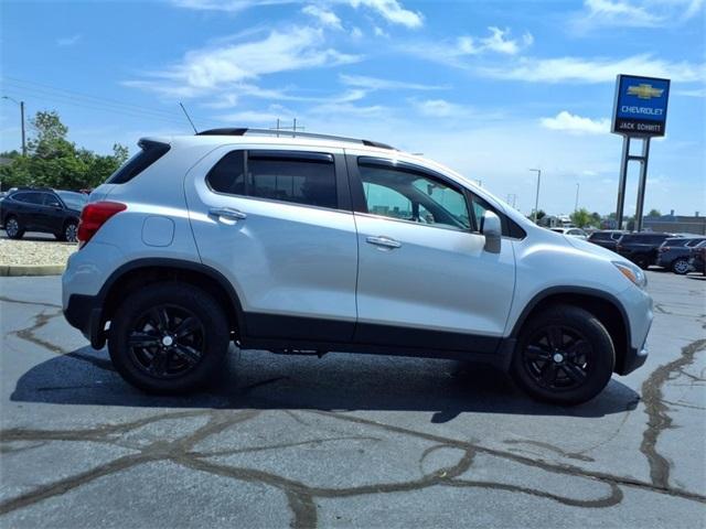 Photo of 2020 Silver Ice Metallic Chevrolet Trax