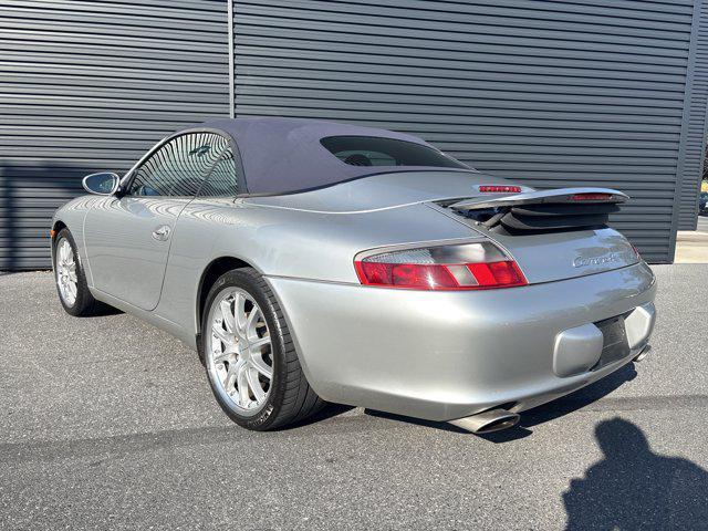 Photo of 2002 Arctic Silver Metallic Porsche 911