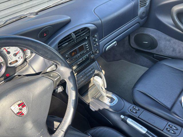 Photo of 2002 Arctic Silver Metallic Porsche 911