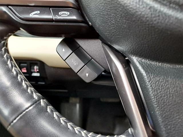 Photo of 2020 Crystal White Pearl Subaru Ascent