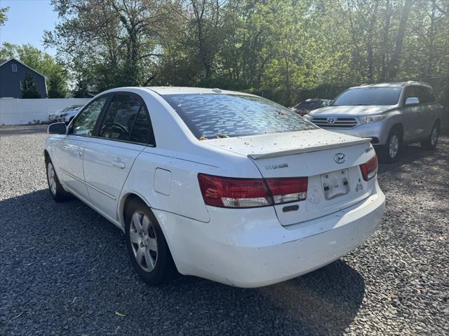 Photo of 2008 Powder White Pearl Hyundai SONATA