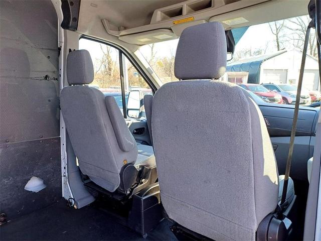 Photo of 2015 Oxford White Ford Transit-250