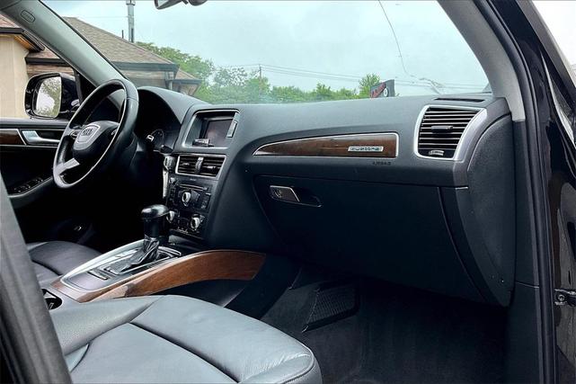 Photo of 2015 Black Audi Q5