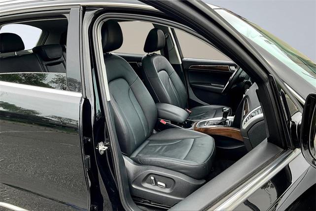 Photo of 2015 Black Audi Q5