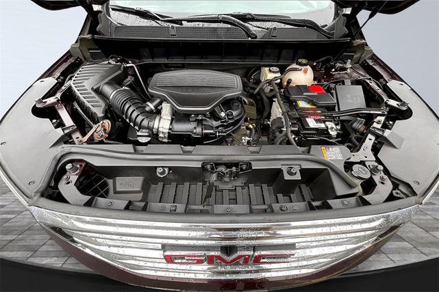 Photo of 2017 Black Cherry Metallic GMC Acadia