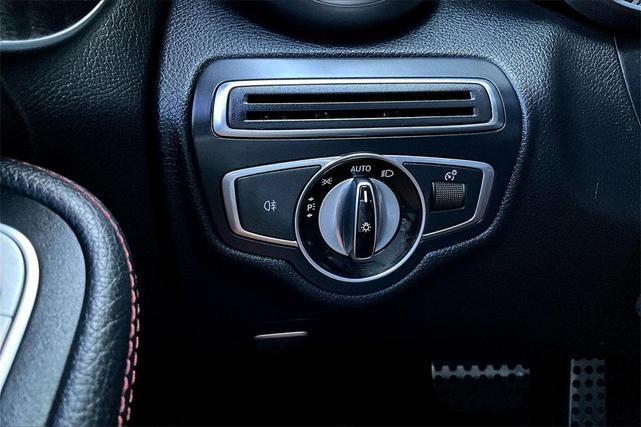 Photo of 2016 White Mercedes-Benz C-Class