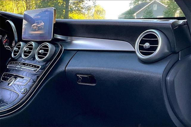 Photo of 2016 White Mercedes-Benz C-Class