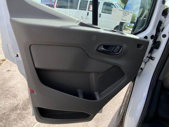Photo of 2025 Oxford White Ford Transit-350
