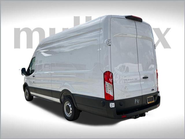 Photo of 2025 Oxford White Ford Transit-350