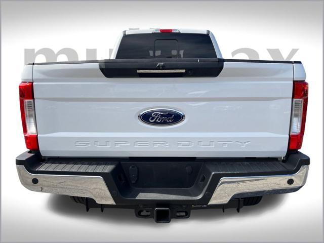 Photo of 2019 Oxford White Ford F-350