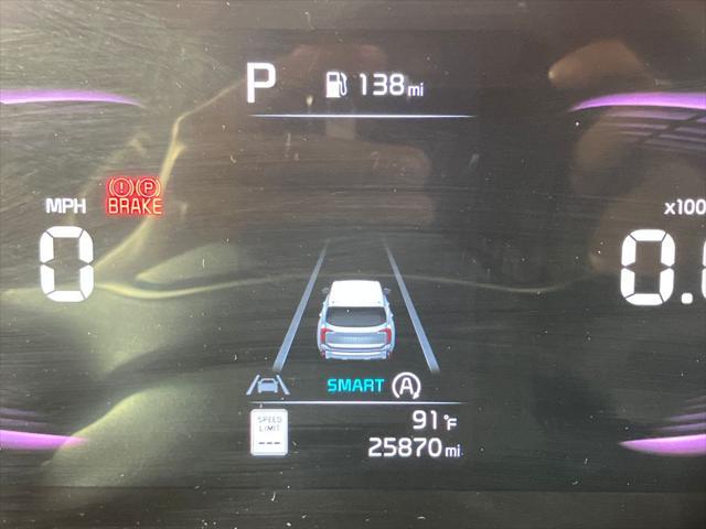 Photo of 2024 Glacial White Pearl Kia Telluride