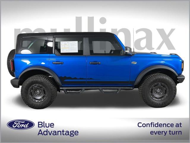 Photo of 2024 Blue Metallic Ford Bronco