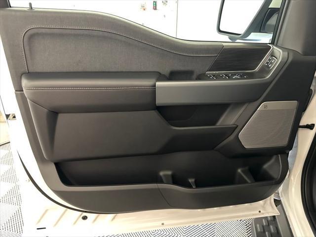 Photo of 2024 Oxford White Ford F-150 Lightning