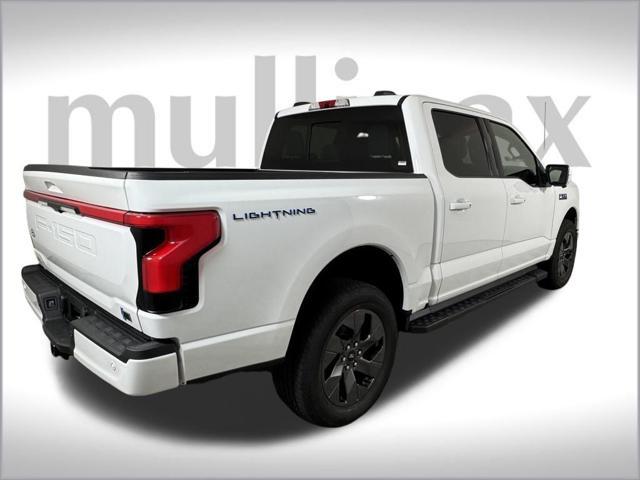 Photo of 2024 Oxford White Ford F-150 Lightning