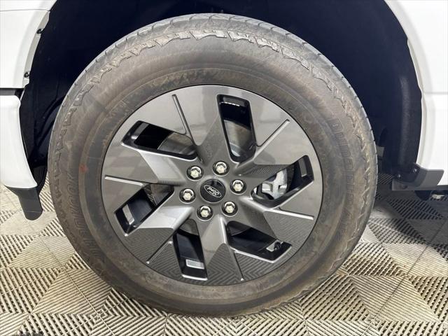 Photo of 2024 Oxford White Ford F-150 Lightning