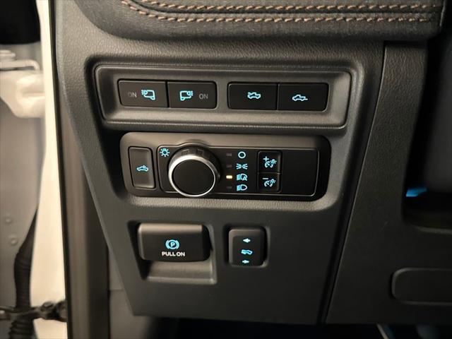 Photo of 2024 Oxford White Ford F-150 Lightning