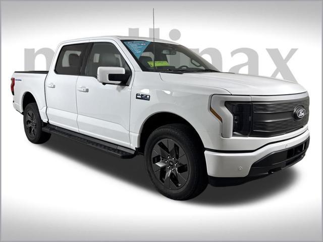 Photo of 2024 Oxford White Ford F-150 Lightning