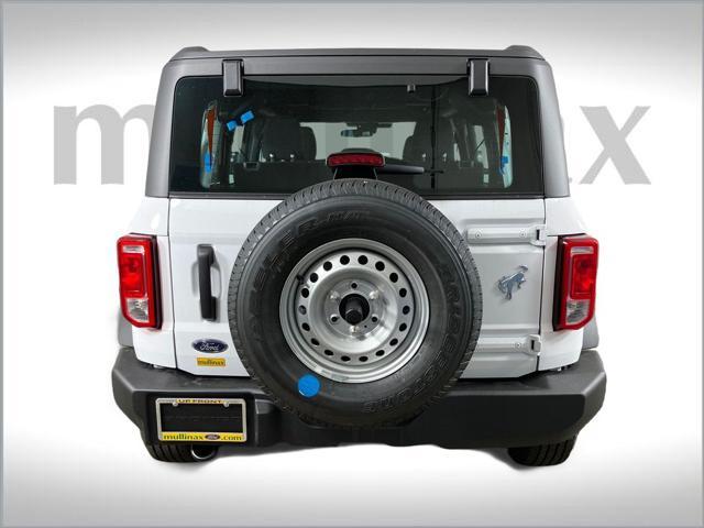 Photo of 2025 Oxford White Ford Bronco