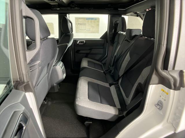 Photo of 2025 Oxford White Ford Bronco