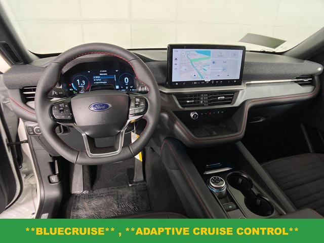 Photo of 2025 White Metallic Ford Explorer