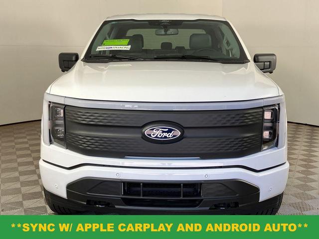 Photo of 2025 Oxford White Ford F-150 Lightning