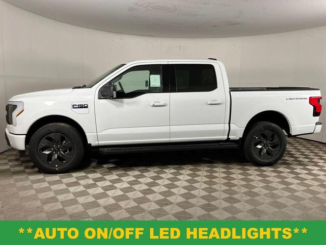 Photo of 2025 Oxford White Ford F-150 Lightning