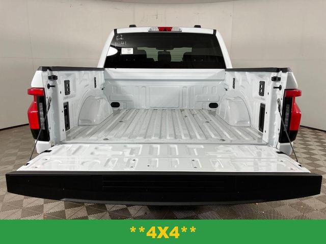 Photo of 2025 Oxford White Ford F-150 Lightning
