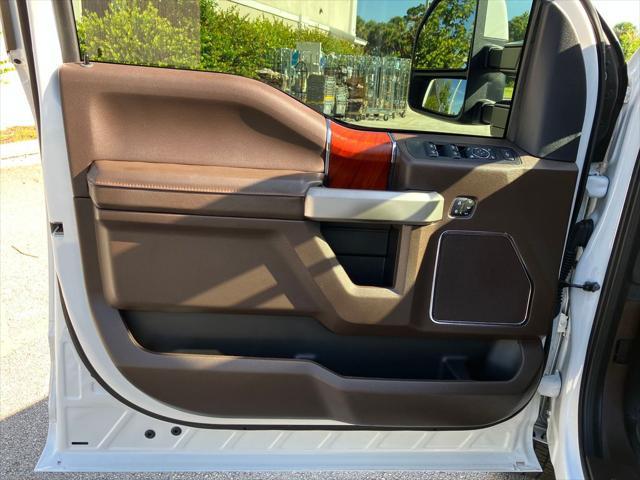 Photo of 2022 Star White Metallic Tri-Coat Ford F-250