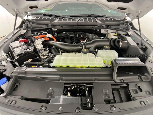 Photo of 2025 Oxford White Ford F-150