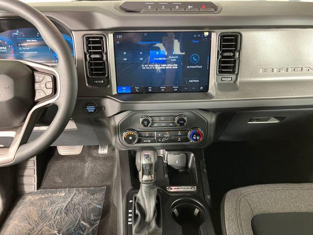 Photo of 2025 Azure Gray Metallic Tri-Coat Ford Bronco