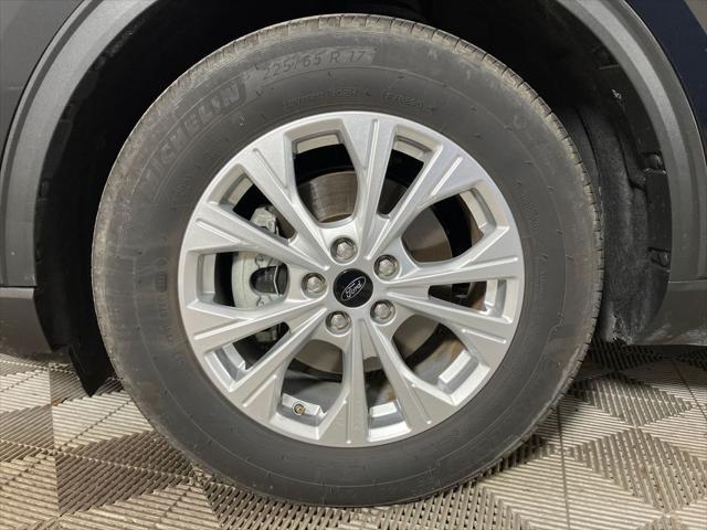 Photo of 2023 Agate Black Metallic Ford Escape