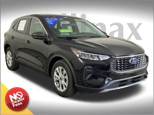 Photo of 2023 Agate Black Metallic Ford Escape
