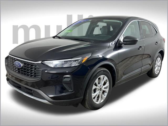 Photo of 2023 Agate Black Metallic Ford Escape