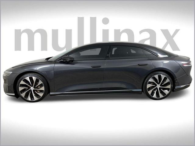 Photo of 2022 Black Lucid Air