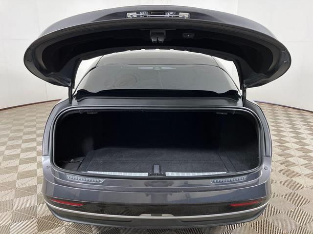 Photo of 2022 Black Lucid Air