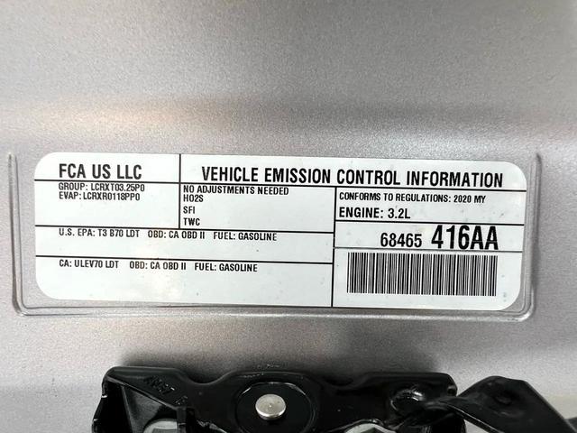Photo of 2020 Gray Jeep Cherokee