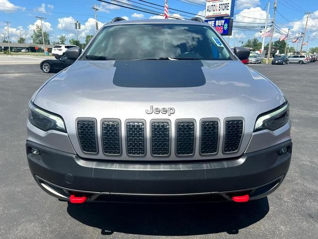 Photo of 2020 Gray Jeep Cherokee
