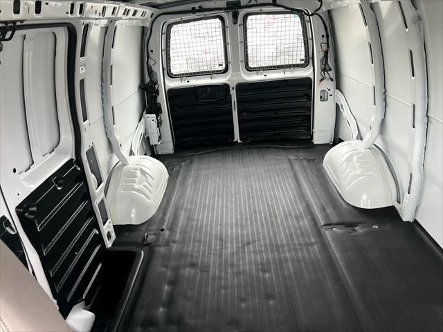 Photo of 2021 White Chevrolet Express 2500