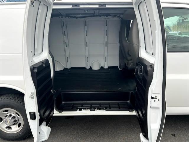 Photo of 2021 White Chevrolet Express 2500