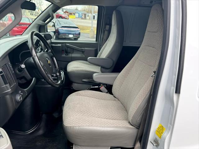 Photo of 2021 White Chevrolet Express 2500