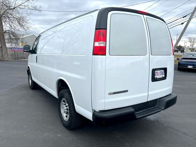 Photo of 2021 White Chevrolet Express 2500
