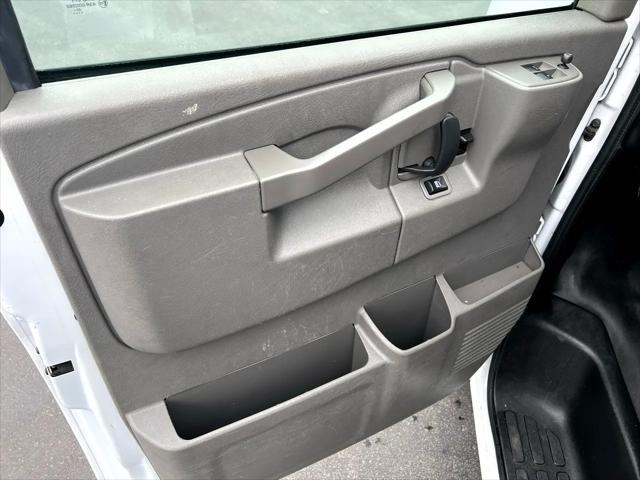 Photo of 2021 White Chevrolet Express 2500
